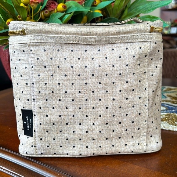 NWOT Kate Spade Out to Lunch Zippered Lunch Tote Polka Dot Neutral Insulated - Picture 4 of 11